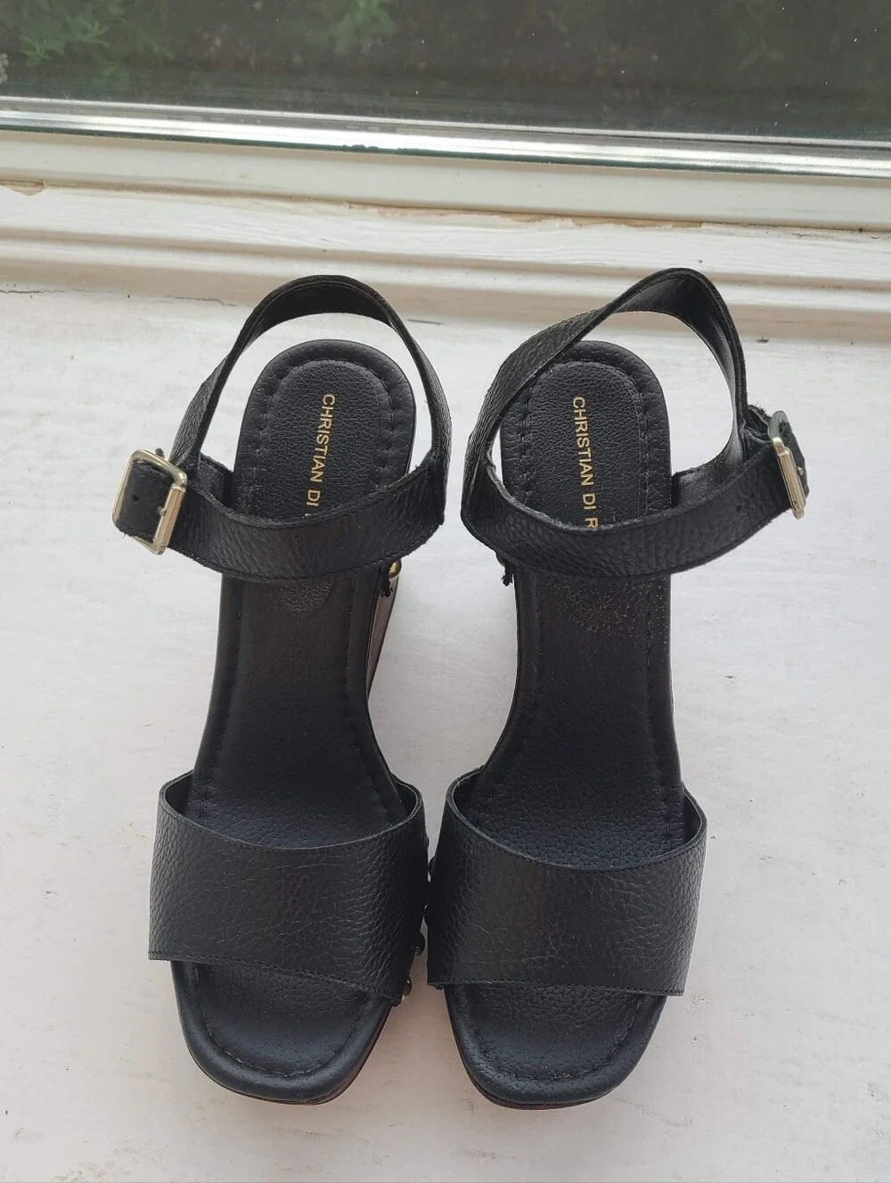 🌟Christian Di Riccio Black Studded Leather Wedge Sandals Size 8 EU 39 Italy - Picture 3 of 9